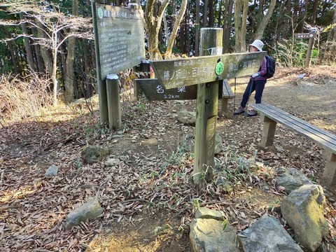 8DF692B4-4E08-4804-A41C-CDC1057233BE