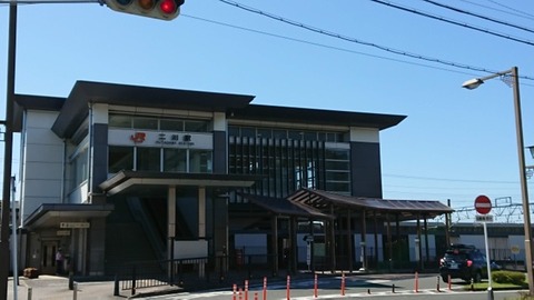 3EB645E6-E4BB-46F4-BF61-5377F2B23E2B