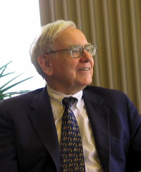 1200px-Warren_Buffett_KU_Visit
