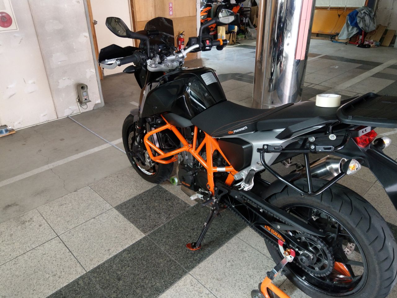 690DUKEでユーザー車検！ : はい、こちら編集オペレーター待機室