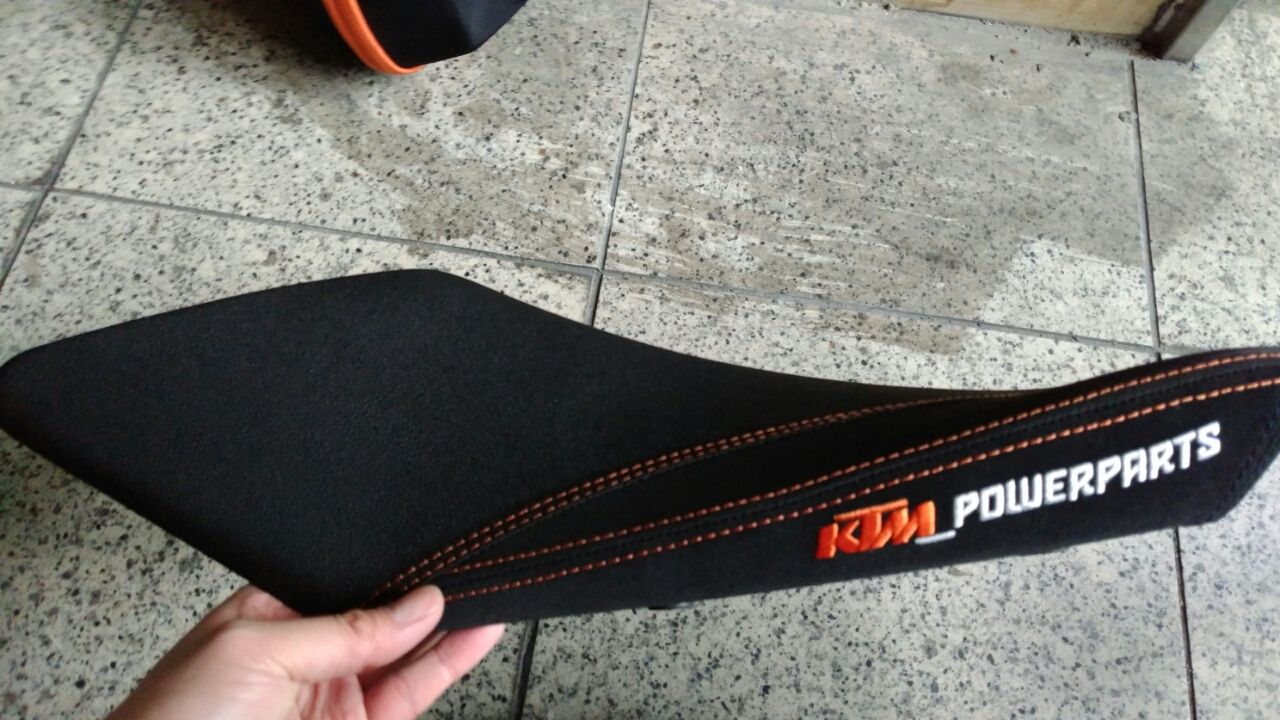 390duke用エルゴシートKTMパワーパーツ 純正 オンライン ストア