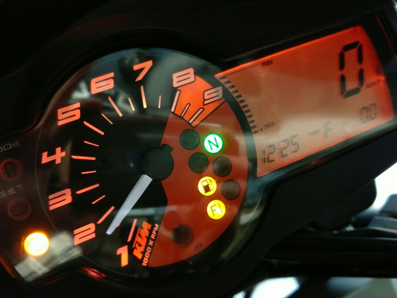 バッテリーだったりfi警告ランプが点灯したり はい こちら編集オペレーター待機室