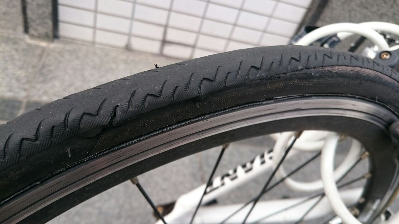 Idiom1のタイヤが限界に はい こちら編集オペレーター待機室 Idiom1のタイヤが限界に はい こちら編集オペレーター待機室