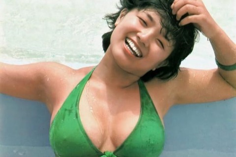 彡A1超大判 榊原郁恵 透け乳首