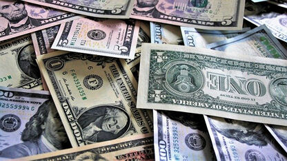 money-3523131_640
