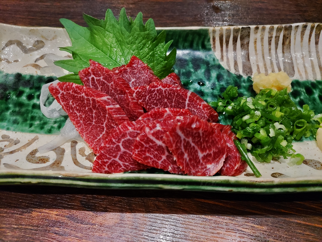 馬刺し
