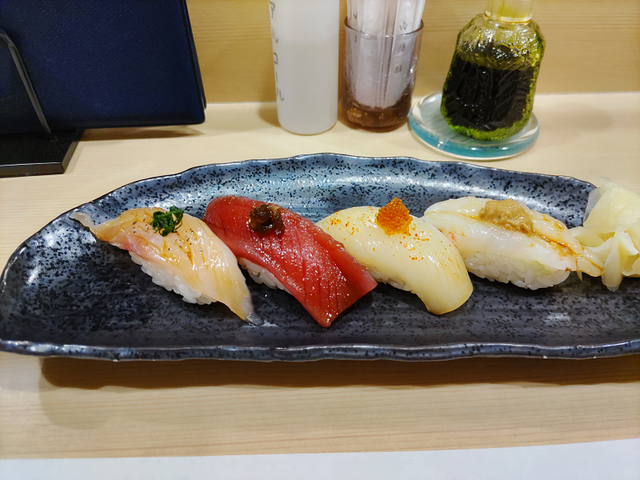 すし1
