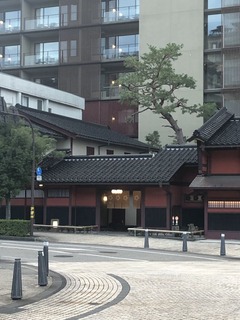 AB583BE8-C241-4089-8CB7-820CD92A3944