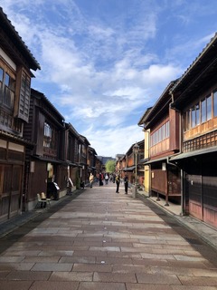 BD8AA6B8-E19C-49C1-8D38-5AF181A2BB1A