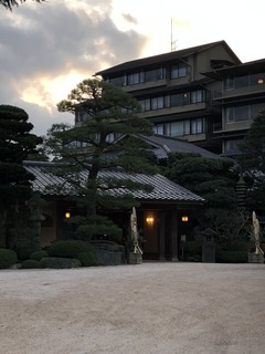 33931E92-35A9-41D0-8853-DFEC90D2ADC6