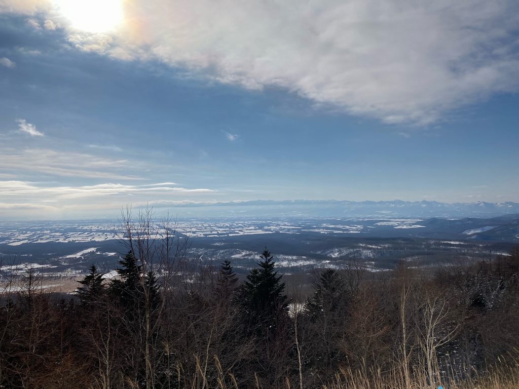 扇ヶ原展望台と然別湖 鉄馬で行く