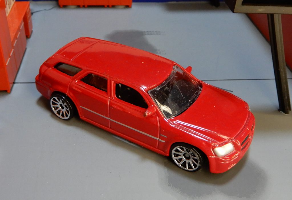 R/C大型 2006 ダッジマグナム 1/6｜Yahoo!フリマ（旧PayPayフリマ）