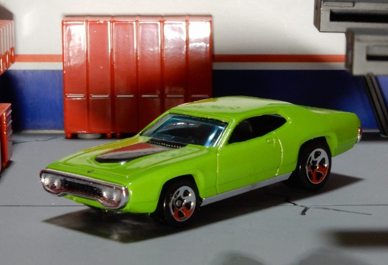 １９７１　プリムスロードランナー　ミニカー 楽天市場】ミニカー 1/18 AUTOWORLD☆1971 プリムス