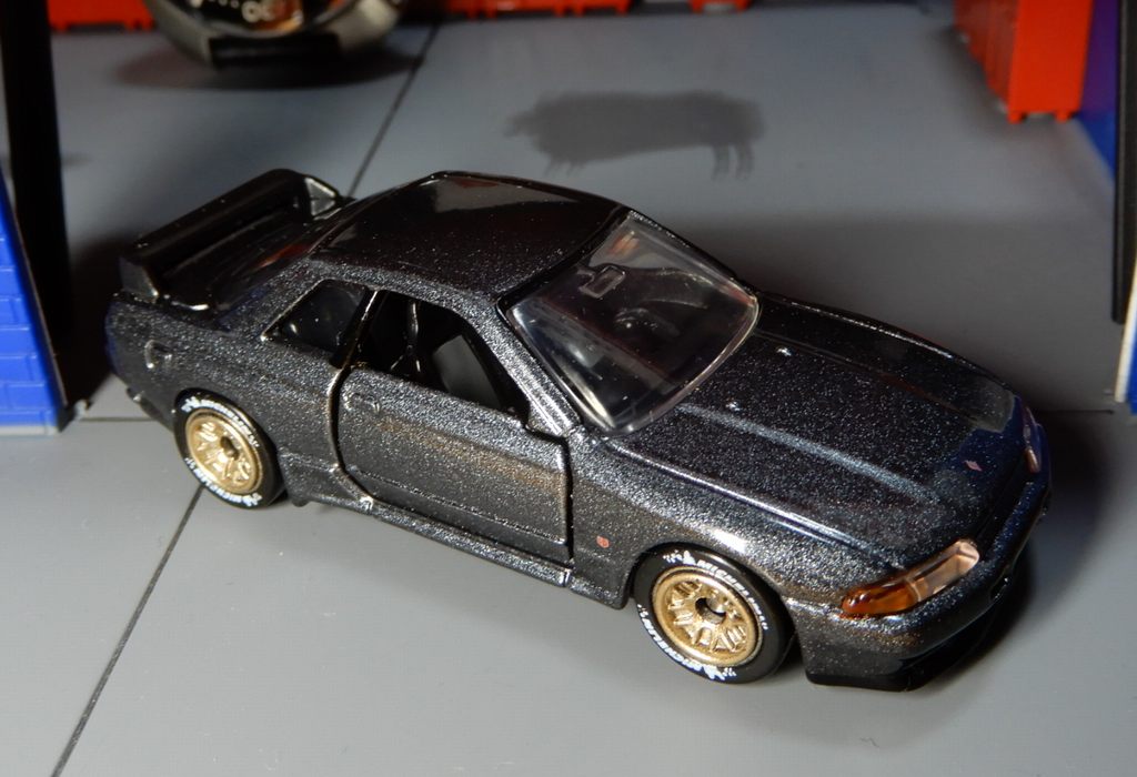 1/62 日産 スカイラインGT-R（BNR32）【改】 トミカプレミアム : 64分の1