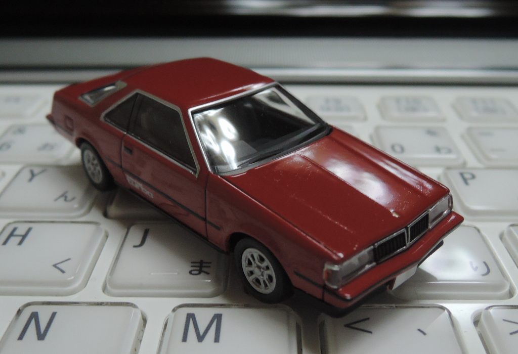 1/64 トヨタ コロナハードトップ 1800 GT-TR トミカリミテッド