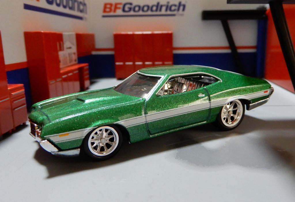 1 64 フォード グラントリノ スポーツ 1972年 ホットウィール 64分の1 1 64 フォード グラントリノ スポーツ 1972年 ホットウィール 64分の1