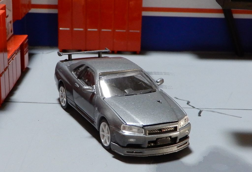 1/64 スカイライン GT-R BNR34 V・specII F-TOYS : 64分の1