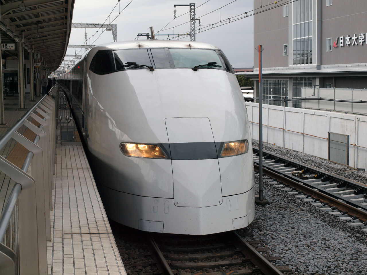 かっちゃんの鉄道ブログ : 2012．02．25 新幹線300系