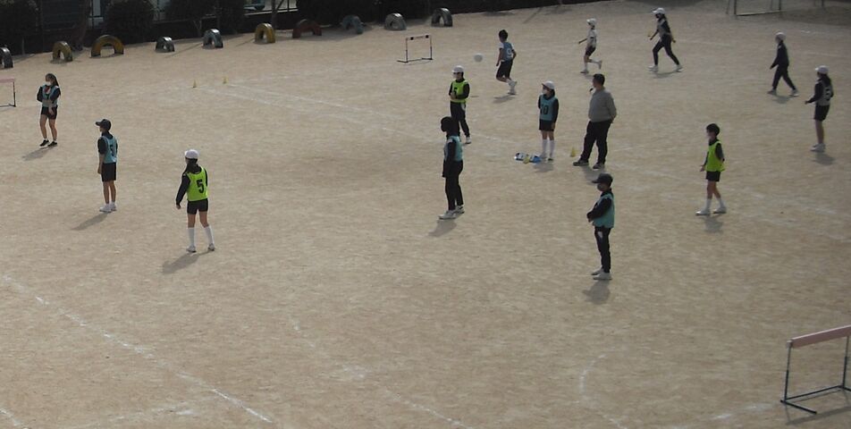 慣れ親しんだ運動場とも ６年１組 体育 可知小学校今日の出来事