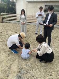 ○17D22B7C-6CB0-43C6-8DD4-9D7D0418131A