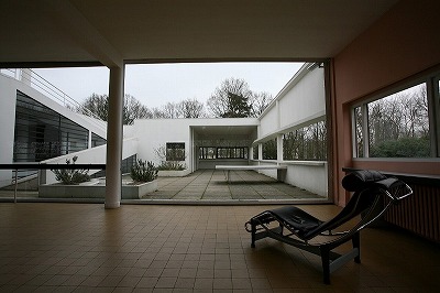 世界建築探訪 ル・コルビジェ 『サヴォア邸』 : KADeLと富国ハウジング