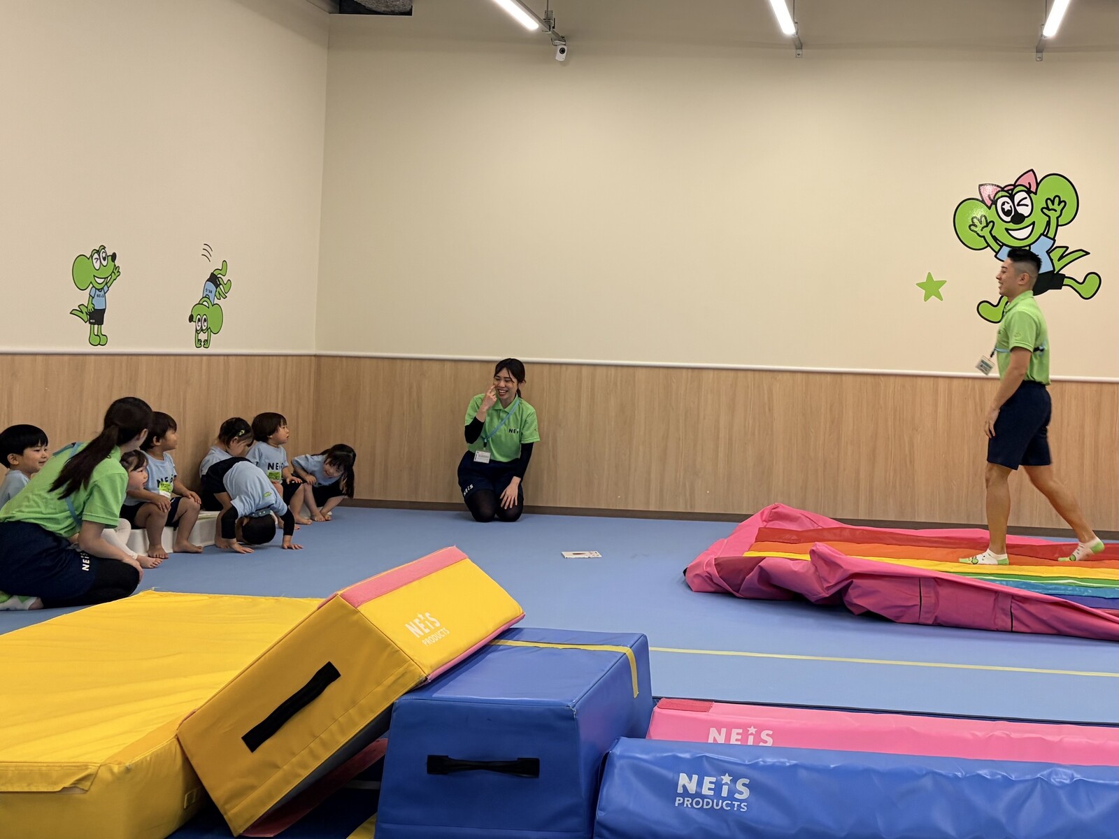 0FF1B684-CCCE-4D0D-BE84-44070CD64B0D