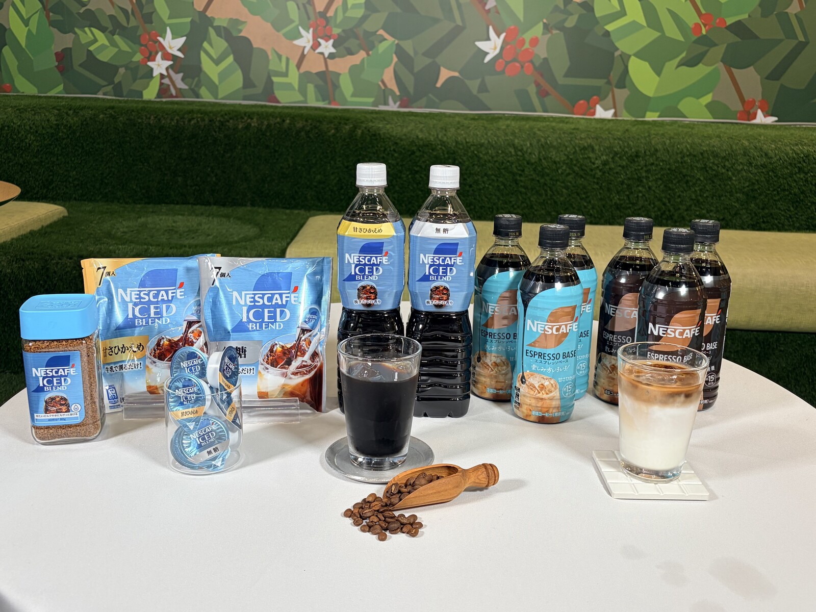 0B6A44C1-1C1E-404C-B75A-0989E083C00D