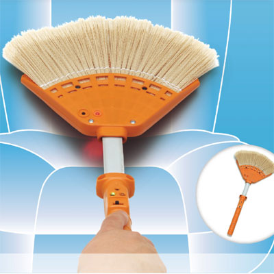 座席払い箒付き検知器