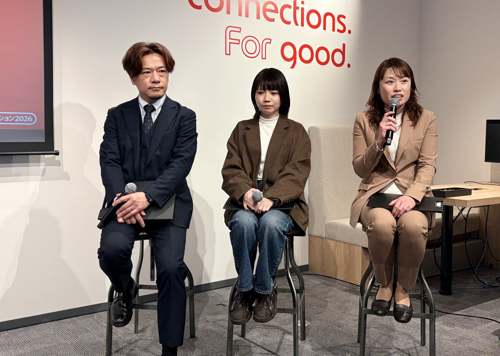 2ECB9192-0BBF-41E6-8DCE-364CCC7BB17F