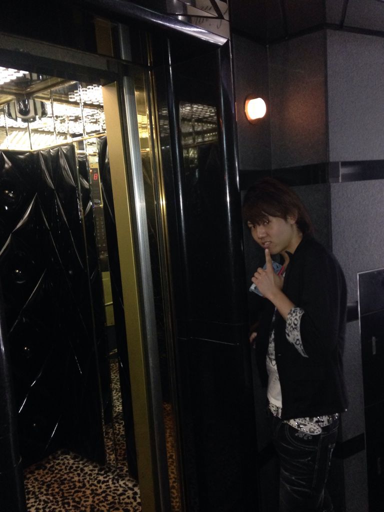 ホストに必要なもの エレベーター編 G L Tokyo のブログ ホストに必要なもの エレベーター編 G L Tokyo のブログ
