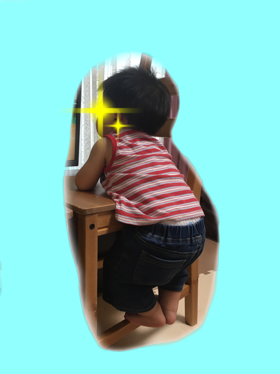 テレビ近付き過ぎ防止には 赤ちゃんの気持ちになってみよう テレビ近付き過ぎ防止には 赤ちゃんの気持ちになってみよう
