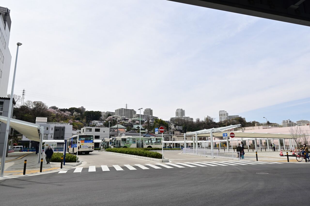 星川駅駅前広場 バスターミナル 供用開始 相鉄バス情報室 １台のバスを追いかけて