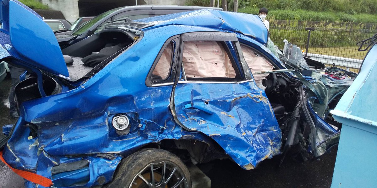 画像 車オタクさん 納車1か月で高級車 インプレッサ を廃車にしてしまう Nanjpost