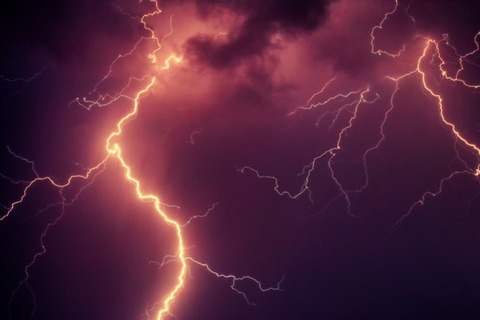 clouds-dark-lightning-1118869
