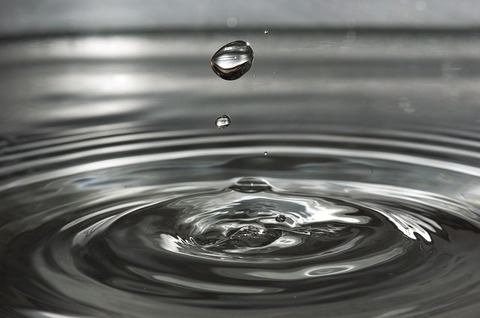 drip-921067_640