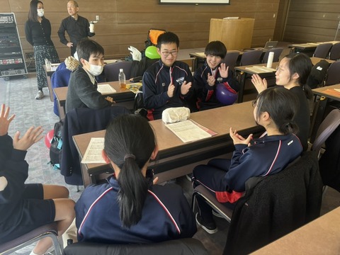 F89B529E-6C27-4F6C-B967-FE60F0413018_1_105_c