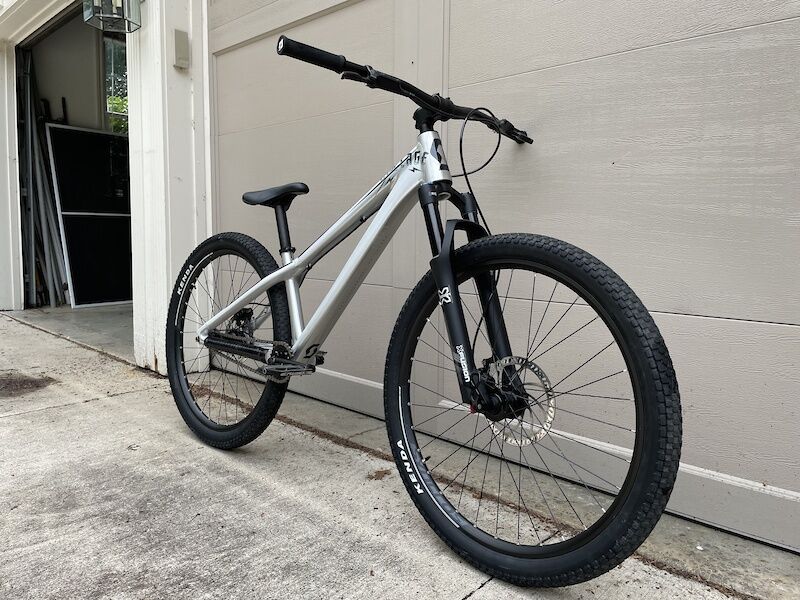 横浜市旭区発　MON WING ELITE PRO MTB良品 横浜市旭区発 MONGOOSE WING ELITE PRO MTB良品