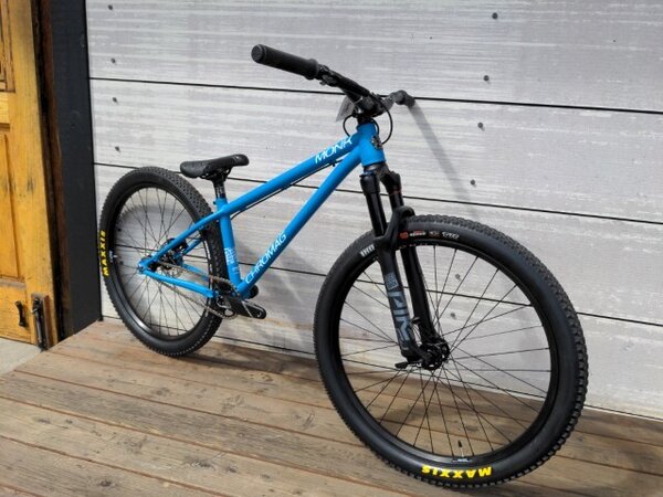 NORCO 24インチ　ダートジャンプ　MTB BMX 自転車　発送不可　引取で NORCO 24インチ ダートジャンプ MTB BMX 自転車 発送不可 引取で 当店