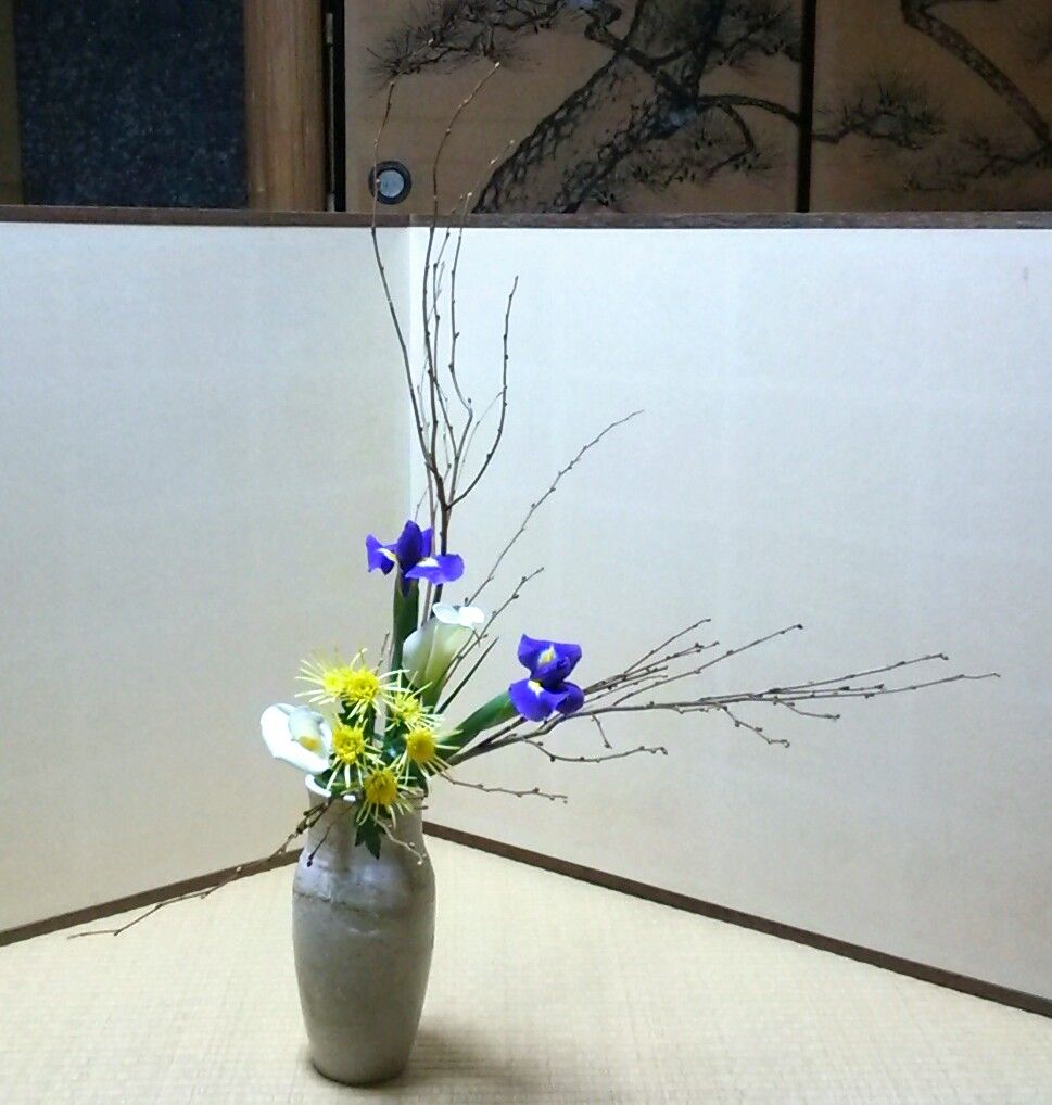 一昨日のお稽古花 投げ入れ 花月流