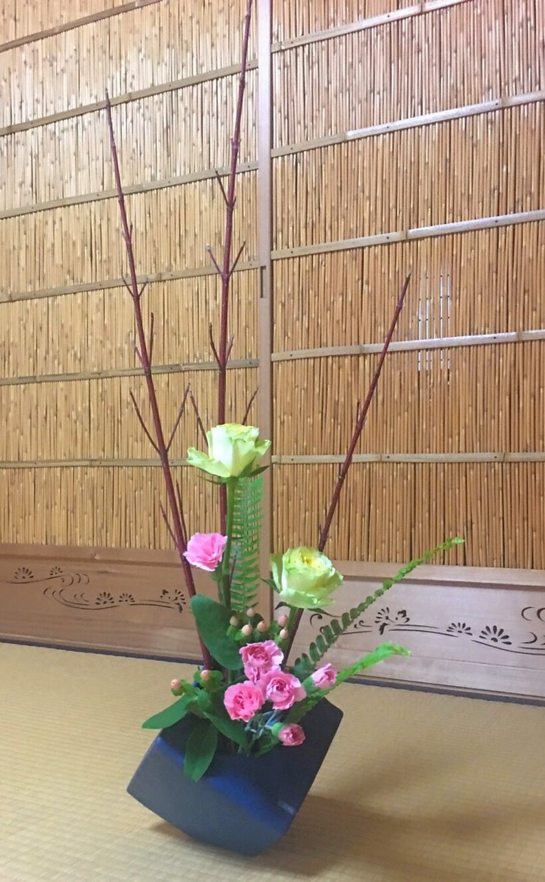今週のお稽古花 自由花 花月流