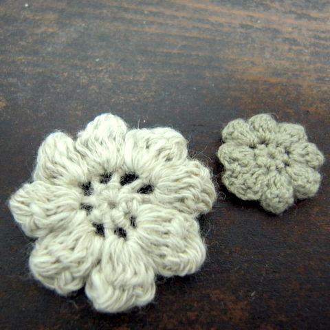 かぎ編みで編んだ 立体的な花のモチーフ2 かぎ編みの無料編み図と編み方入門ブログ