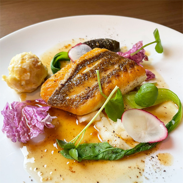 03とっても華やかなプレートですね