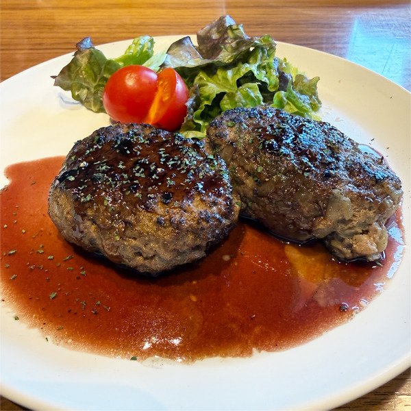 05北海道産牛ハンバーグ(1892円)