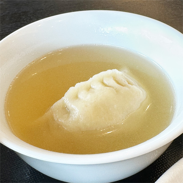 05手作り餃子入り蒸しスープ
