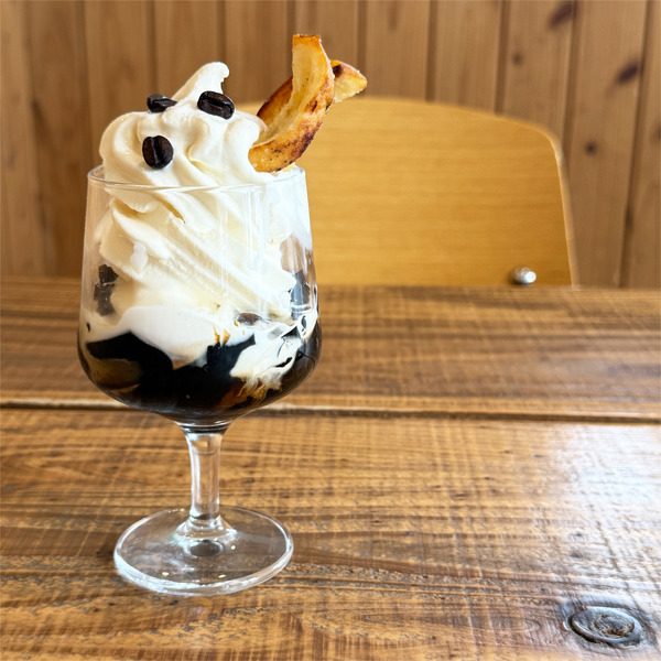 06自家製コーヒーゼリーのサンデー(500円)