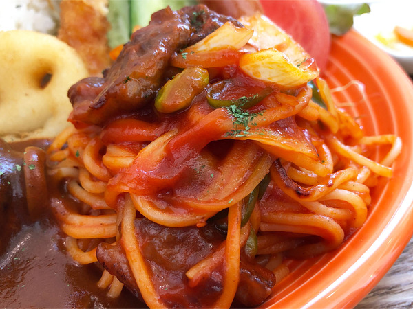 06おとなさまランチ(1320円)ナポリタン