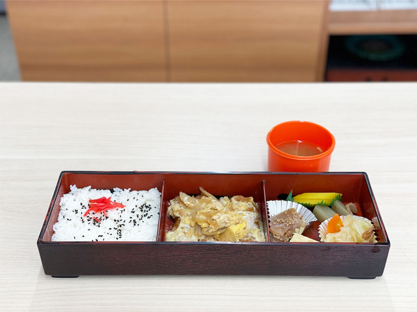 04えび重弁当(650円)