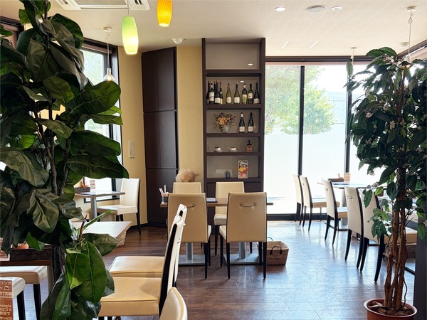 17店内