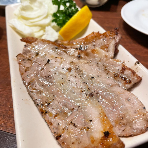 06豚バラの炙り塩焼き(495円×2)