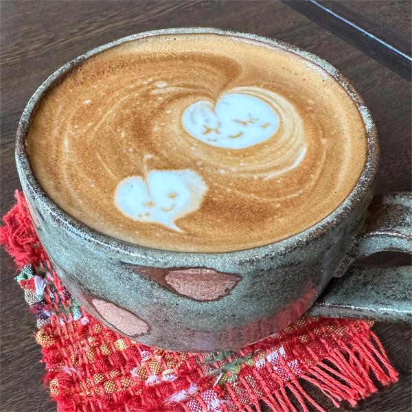 05カフェラテ・ホット(500円)